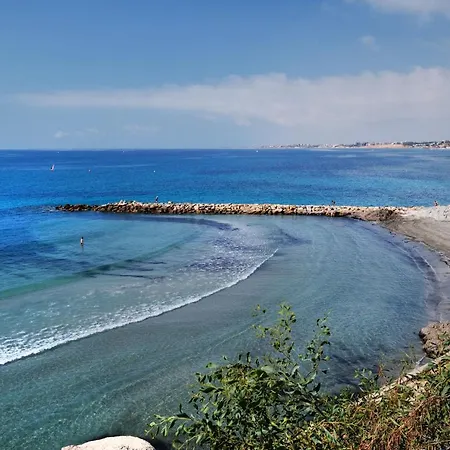 De La Costa 1 *